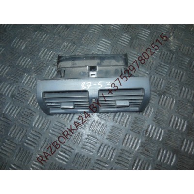 Дефлектор обдува салона к Mercedes E W210, 20012108301554 (арт.87-53)