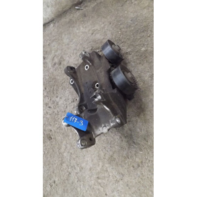  Кронштейн генератора к  Peugeot  806,  2000