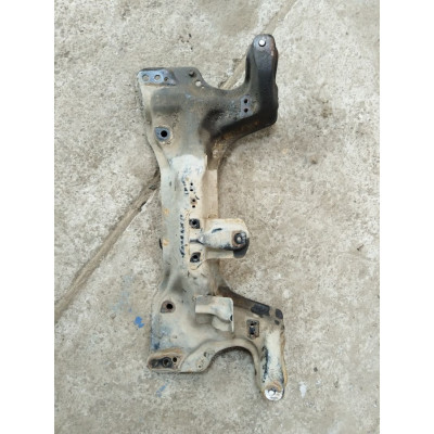  Балка подвески передняя (подрамник) к  Honda  Civic,  1998