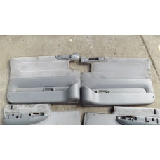  Обшивка двери (дверная карта) комплект к  Lancia  Zeta,  2000