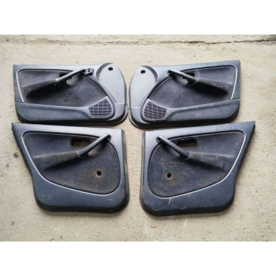  Обшивка двери (дверная карта) комплект к  Honda  Civic,  1998