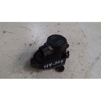  Моторчик заслонки печки к  Peugeot  806,  2000