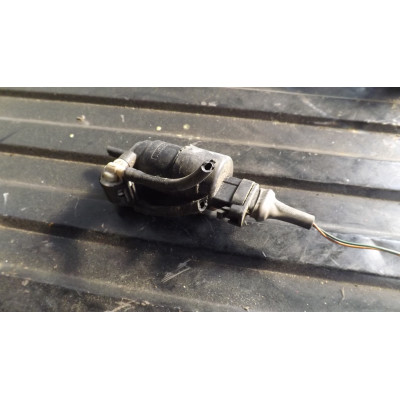  Насос (моторчик) омывателя стекла к  Renault  Megane,  1998