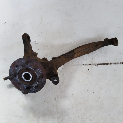  Кулак поворотный правый к  Honda  Civic,  1998