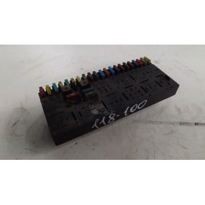  Блок предохранителей к  Audi  100,  1985