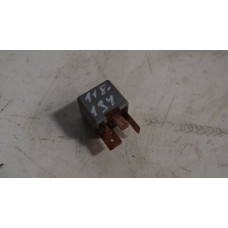  Реле бензонасоса к  Audi  100,  1985