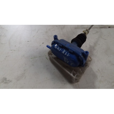  Активатор (привод) замка двери к  Audi  100,  1985