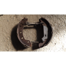  Тормозные колодки задние к  Renault  Megane,  1998