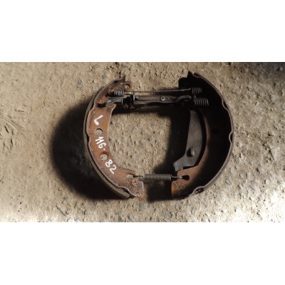  Тормозные колодки задние к  Renault  Megane,  1998