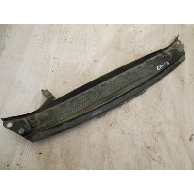  Планка под капот к  Renault  Megane,  1997