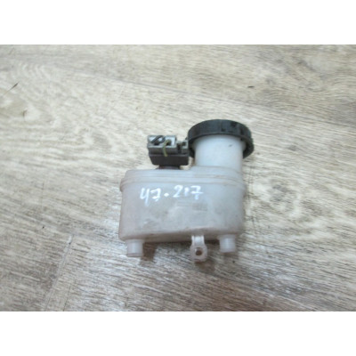  Бачок главного тормозного цилиндра к  Nissan  Primera,  1999