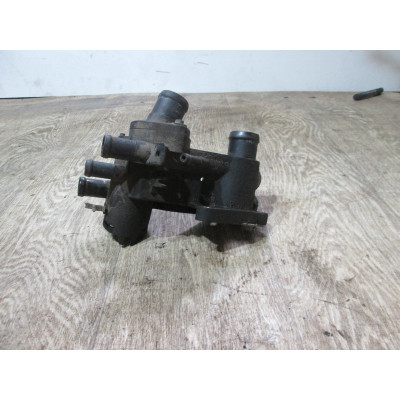  Корпус термостата к  Volkswagen  Golf,  1995