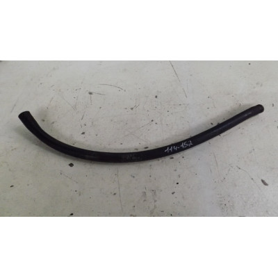  Патрубок (трубопровод, шланг) к  Audi  100,  1988