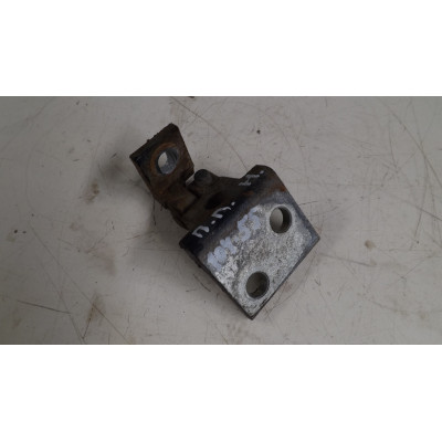  Петля двери передней левой к  Volkswagen  Golf,  1994