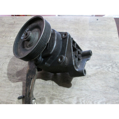  Насос гидроусилителя руля к  Renault  19,  1994