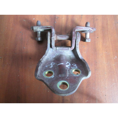  Петля двери к  Mitsubishi  Galant,  1995