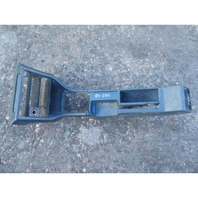  Консоль салона (кулисная часть) к  Audi  100,  1989