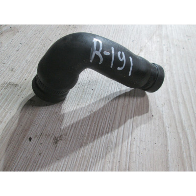  Патрубок (трубопровод, шланг) к  Audi  A4,  1997