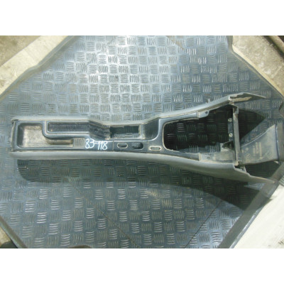  Консоль салона (кулисная часть) к  Renault  Laguna,  1998