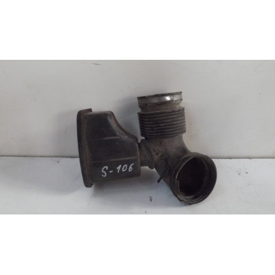  Патрубок воздушного фильтра к  Mitsubishi  Colt,  1998