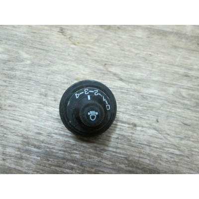  Кнопка (выключатель) к  Mitsubishi  Pajero,  1999