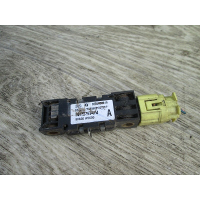  Датчик AirBag к  Nissan  Primera,  1998