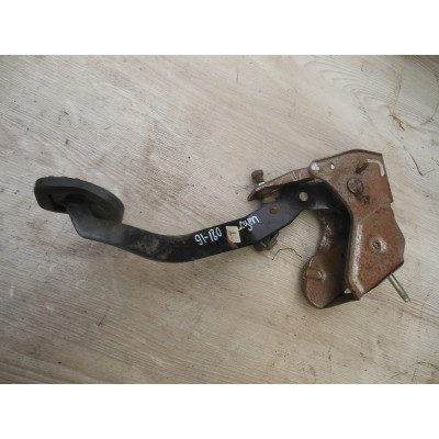  Педаль сцепления к  Nissan  Primera,  1998