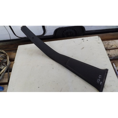  Обшивка стойки центральной правой к  Audi  100,  1986