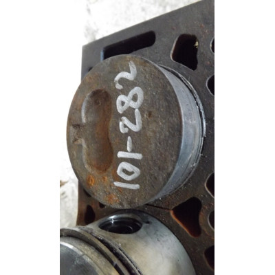  Поршень к  Citroen  Xantia,  1996