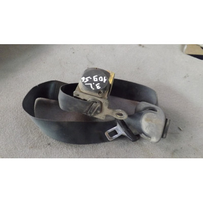  Ремень безопасности задний левый к  Nissan  Primera,  1997