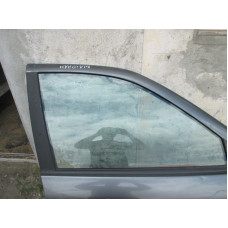 Стекло двери передней правой к  Renault  Safrane,  2000