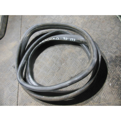  Уплотнитель багажника к  Citroen  Xsara,  1998