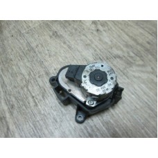  Моторчик заслонки печки к  BMW  7 E38,  1999