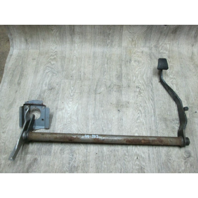  Педаль тормоза к  Mitsubishi  Space Wagon,  1996