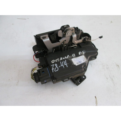  Замок двери задней левой к  Skoda  Octavia,  2001