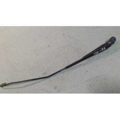  Щеткодержатель (поводок стеклоочистителя, дворник) к  Renault  Laguna,  1997