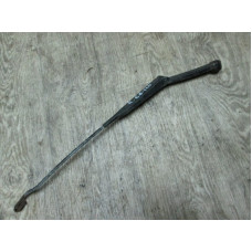  Щеткодержатель (поводок стеклоочистителя, дворник) к  Audi  100,  1989