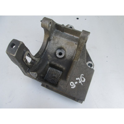Кронштейн гидроусилителя к  Renault  Megane,  1999