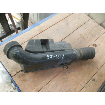  Фильтр воздушный к  Renault  Laguna,  1999