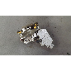  Замок двери передней левой к  Nissan  Primera,  1997