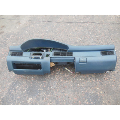  Панель передняя салона (торпедо) к  Audi  100,  1989