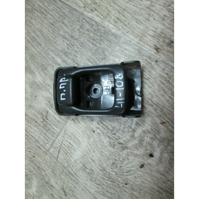  Ручка внутренняя передняя правая к  Nissan  Sunny,  1993