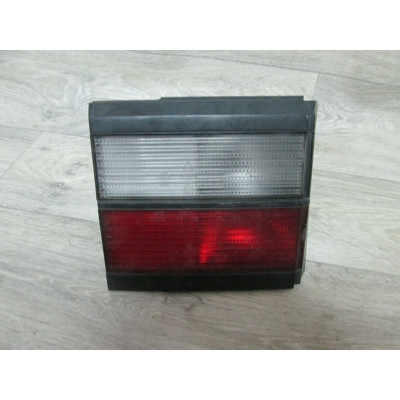  Фонарь задний левый к  Volkswagen  Passat,  1993