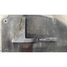  Кронштейн крепления бампера заднего к  Dodge  Grand Caravan,  2002