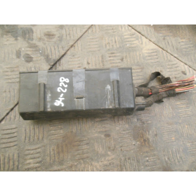 Блок предохранителей к  Opel  Vectra,  1998