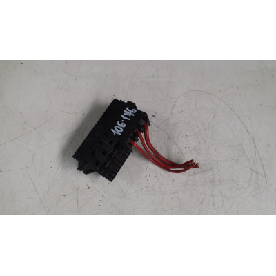  Блок предохранителей к  Ford  Escort,  1998