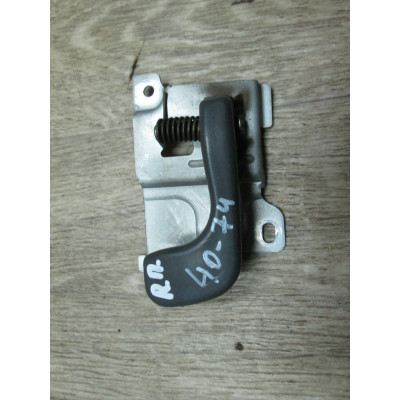  Ручка внутренняя передняя правая к  Mitsubishi  Space Wagon,  1996