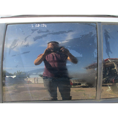  Стекло двери задней левой к  Mazda  626,  1996