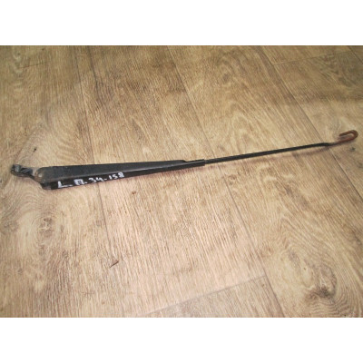  Щеткодержатель (поводок стеклоочистителя, дворник) к  Ford  Escort,  1998