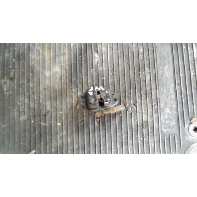 Замок двери задней правой к  Dodge  Grand Caravan,  2002